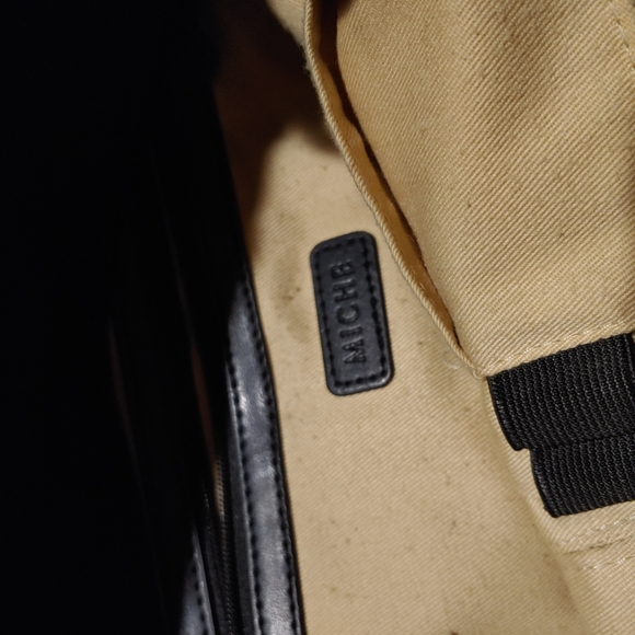 Purses - Picture 5 of 5